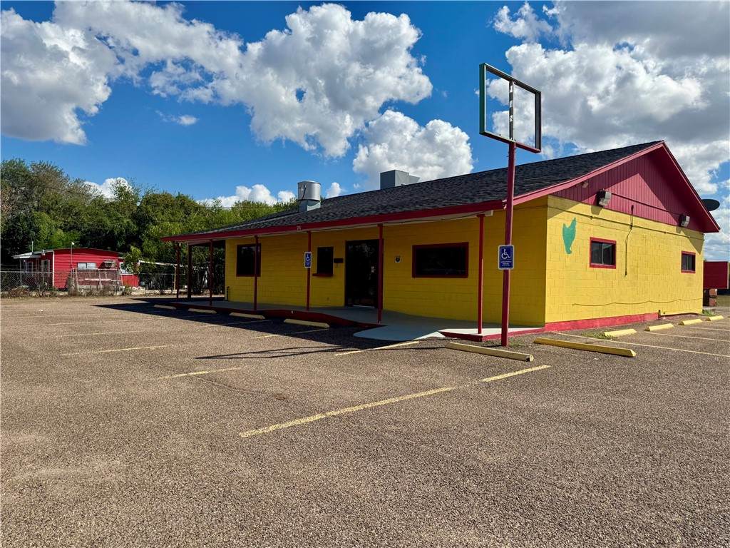 200 Cecilia Street - Photo 1