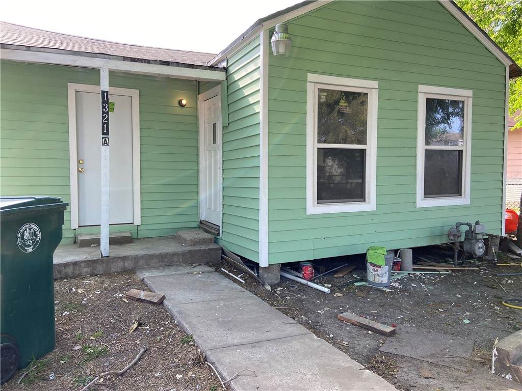 1321 Alameda Street - Photo 1