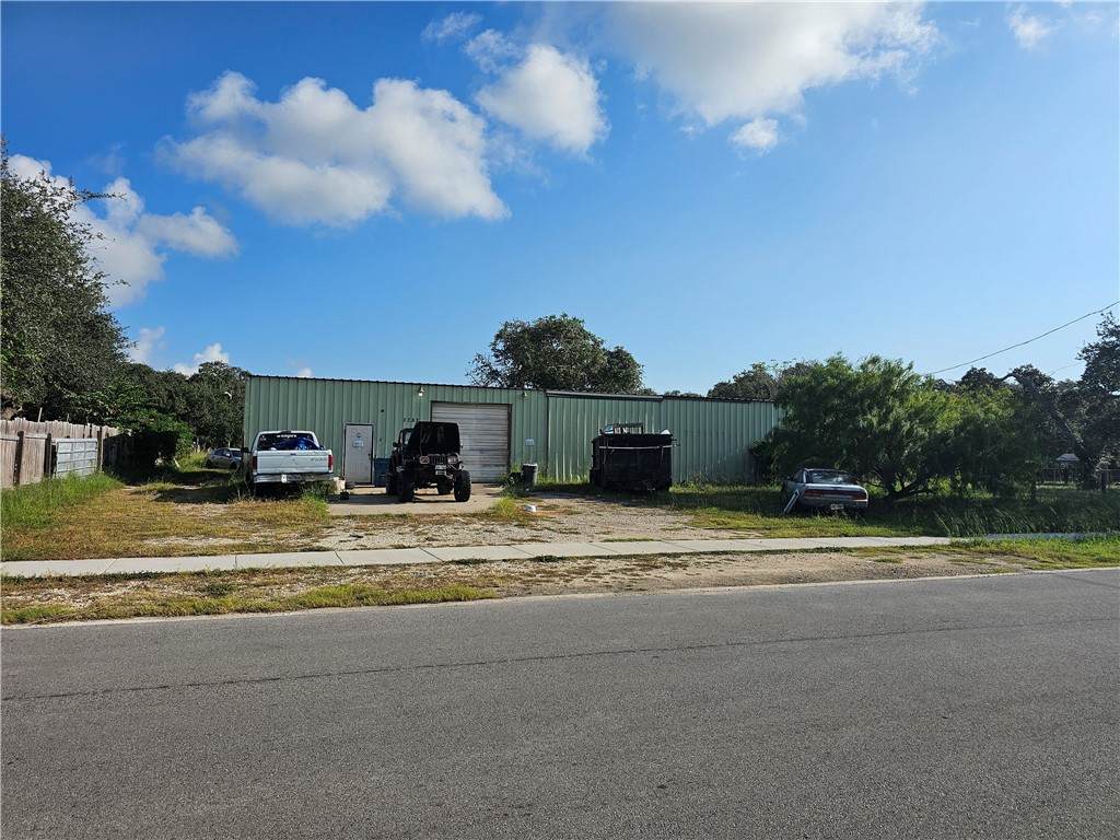 2082 4th Street - Photo 1