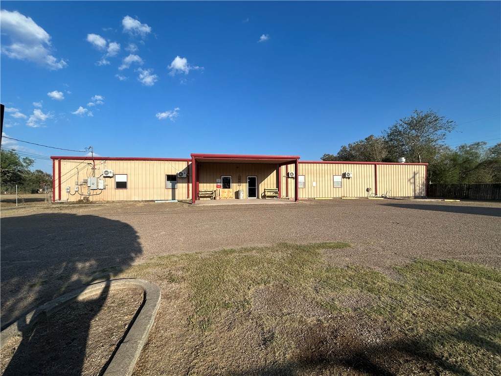 1881 Reynolds Street - Photo 1