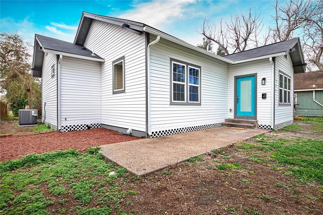 225 Alice Avenue - Photo 1