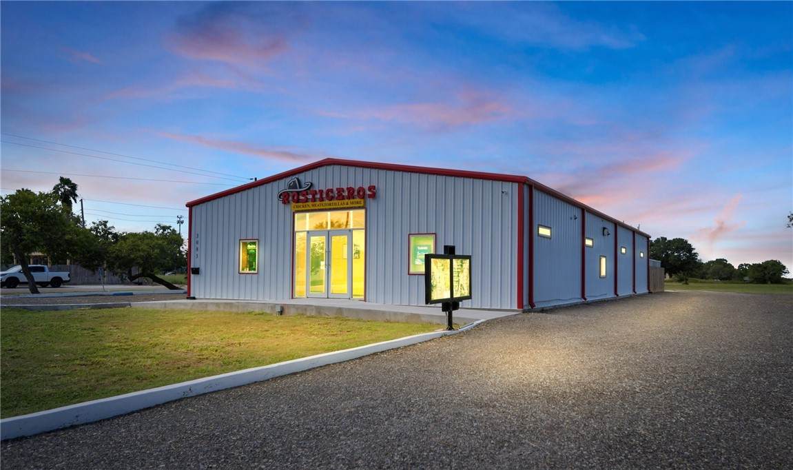 3083 N Main Street - Photo 1