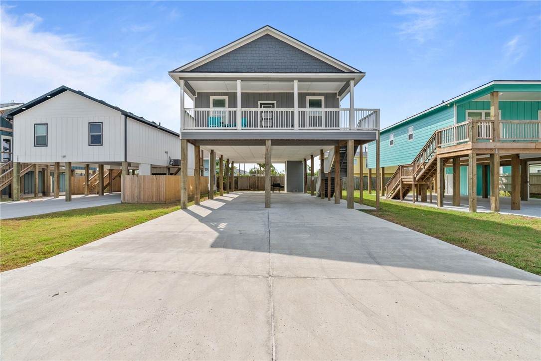 213 Las Palmas Drive - Photo 1