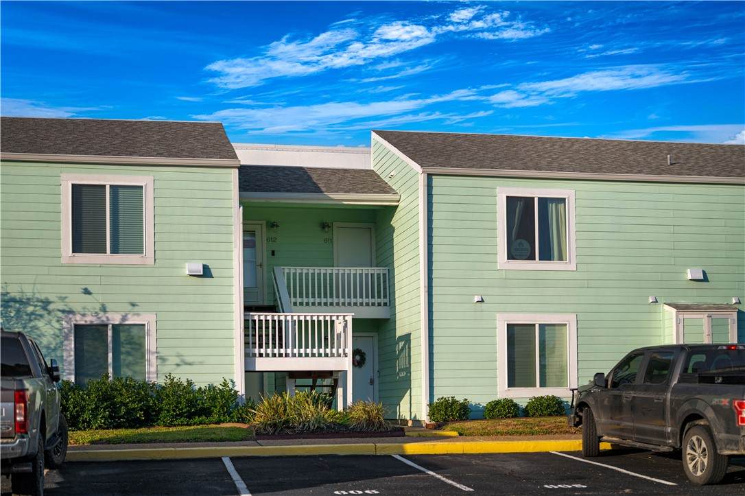 611 Lauderdale Drive - Photo 1