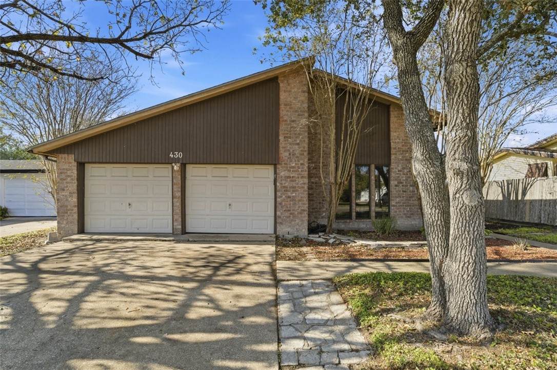 430 Paloma Street - Photo 1