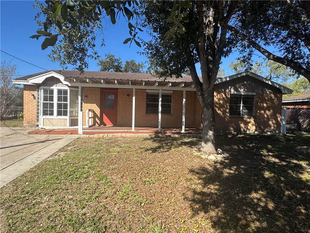 904 Walton Street - Photo 1