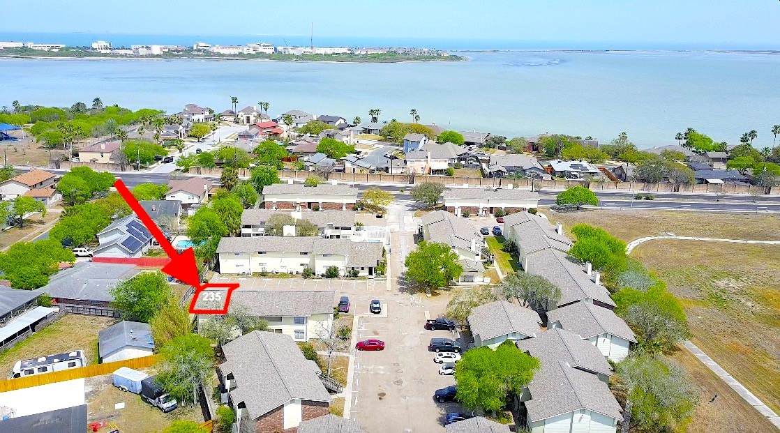 1011 Ennis Joslin - Photo 1