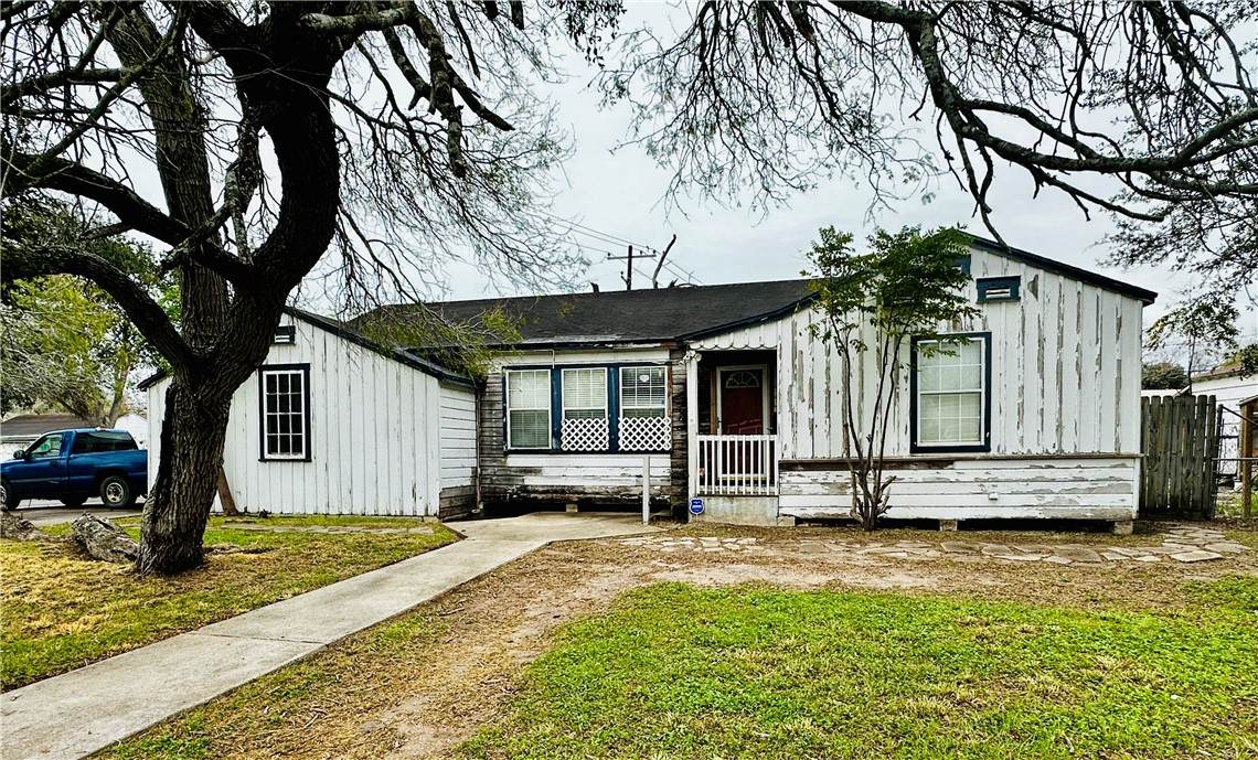 1302 York Avenue - Photo 1