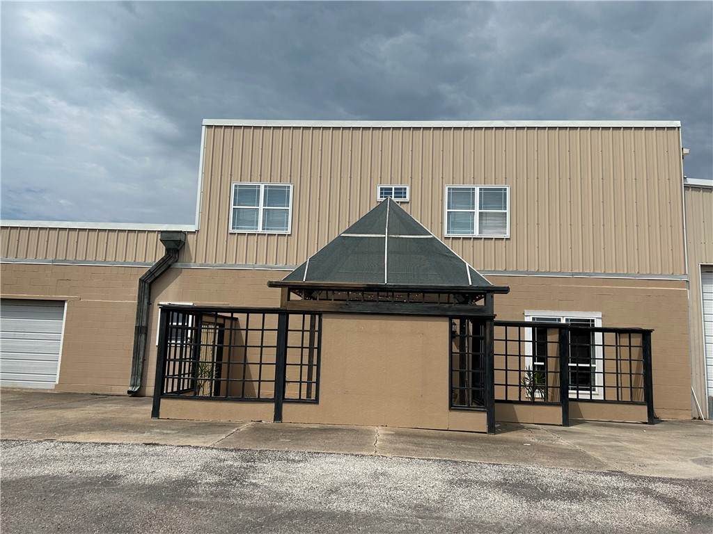 610 Elm Drive - Photo 1