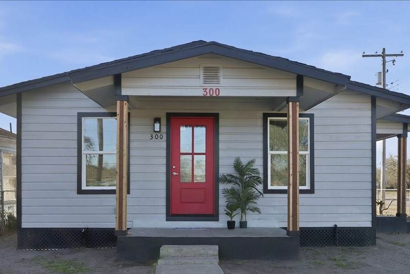 300 Nayer Street - Photo 1