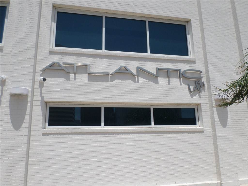901 Upper Broadway Street - Photo 1