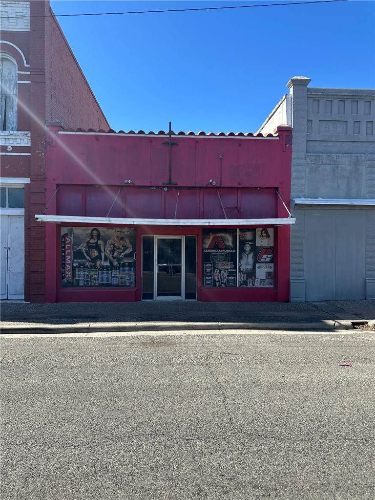 319 Washington Street - Photo 1