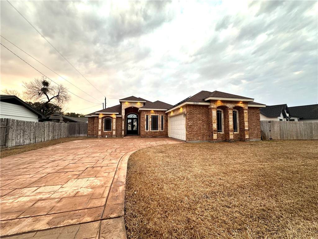 1503 Lewis Street - Photo 1