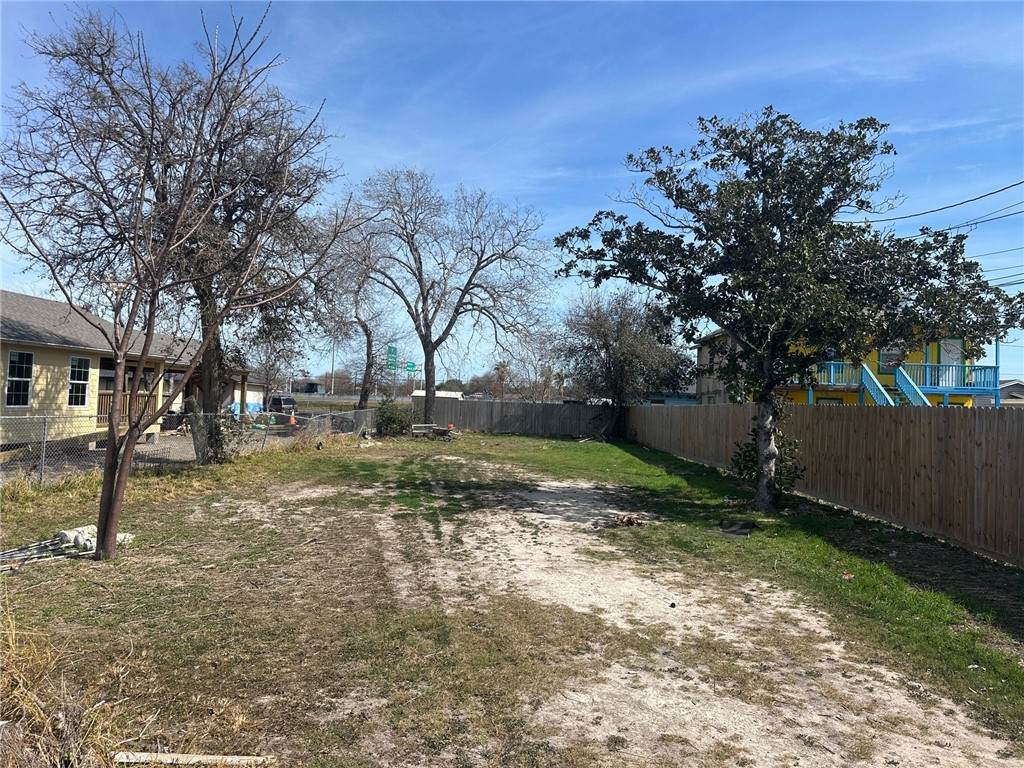 814 18th Street - Photo 1