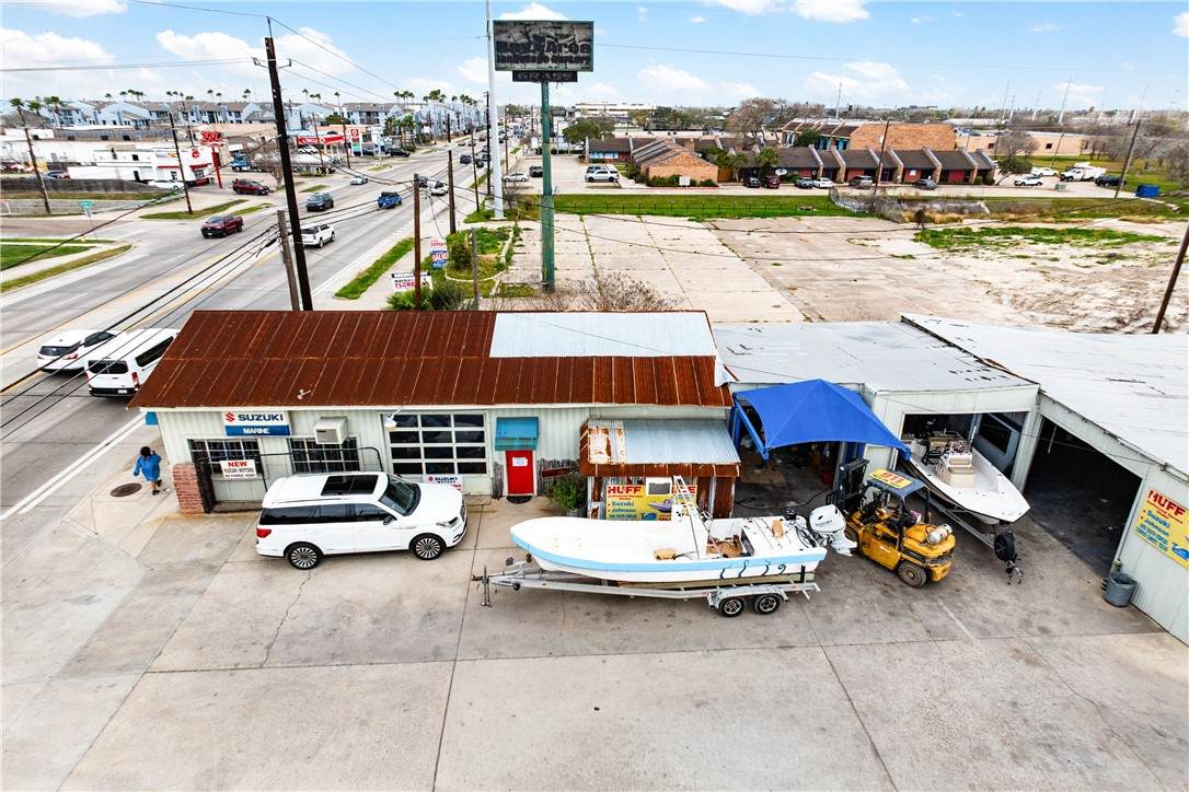 5918 Staples Street - Photo 1