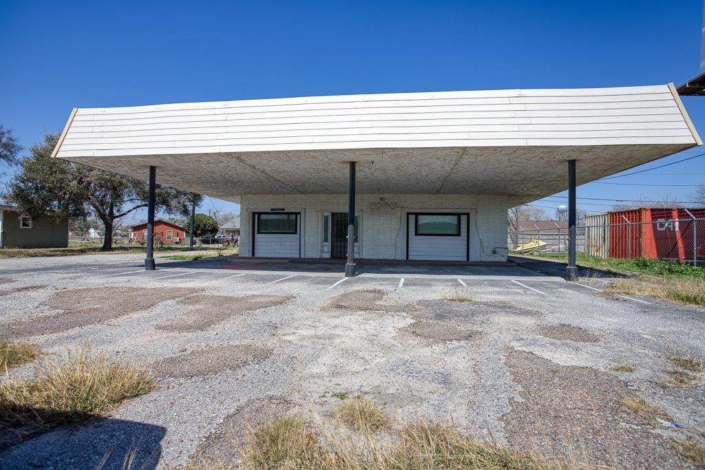 205 Highway 35 - Photo 1