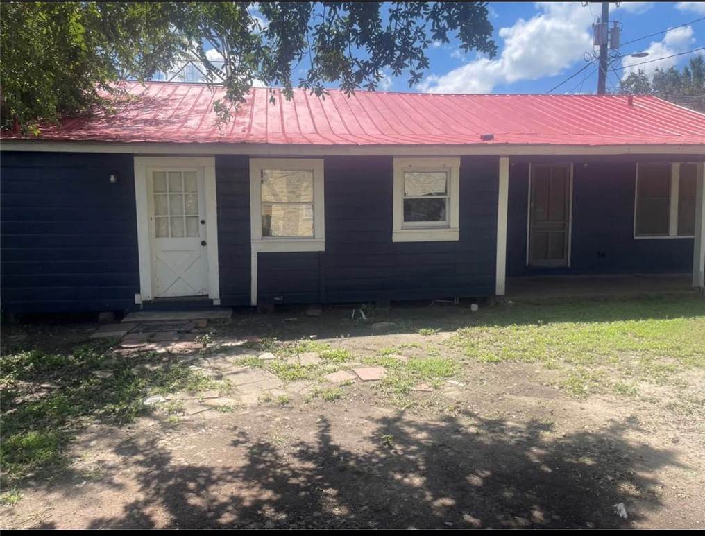 602 4th Street - Photo 1