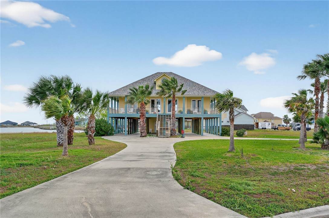 33 Lake Shore Circle - Photo 1