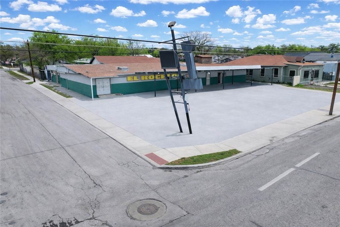 3239 Commerce Street - Photo 1
