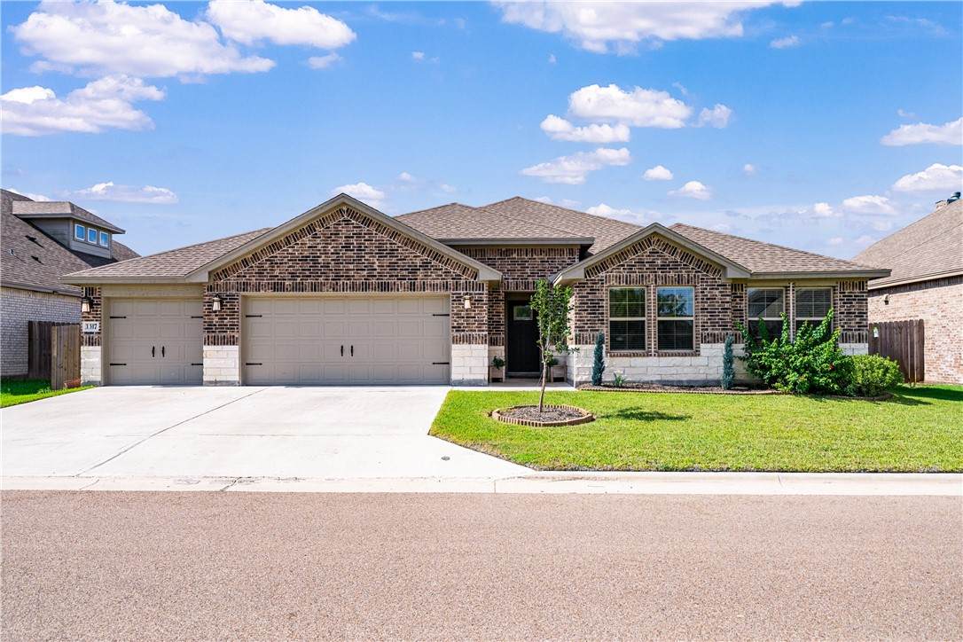 1317 London Towne Boulevard - Photo 1