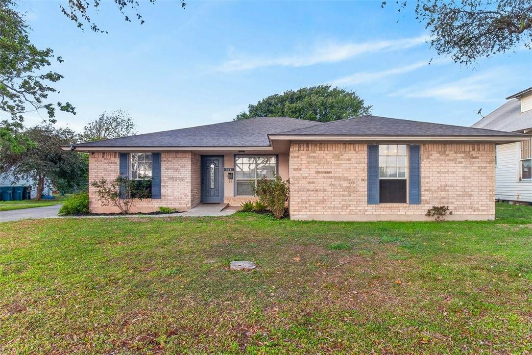 519 Moore Avenue - Photo 1