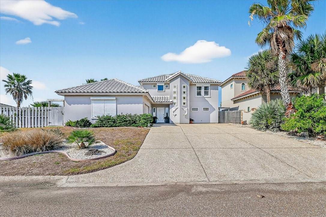 325 Mustang Boulevard - Photo 1