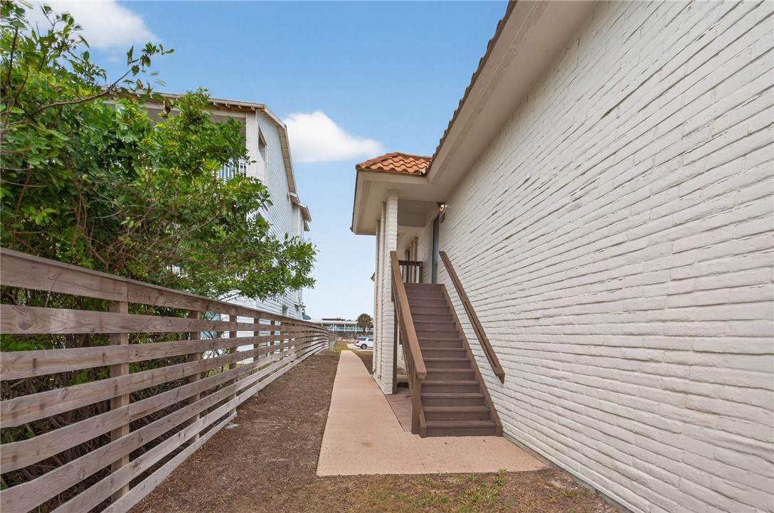 https://bt-photos.global.ssl.fastly.net/corpuschristi/orig_boomver_1_474730-2.jpg