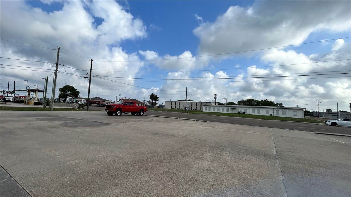 https://bt-photos.global.ssl.fastly.net/corpuschristi/orig_boomver_1_474941-2.jpg