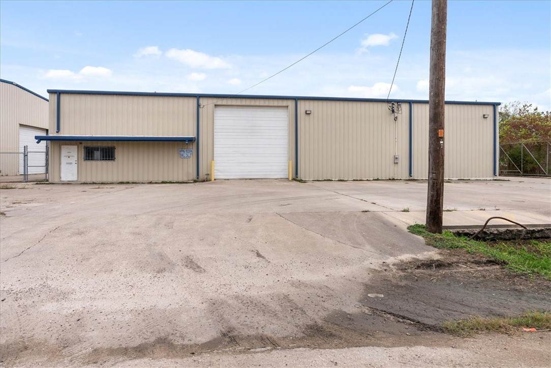 820 Mcbride - Photo 1