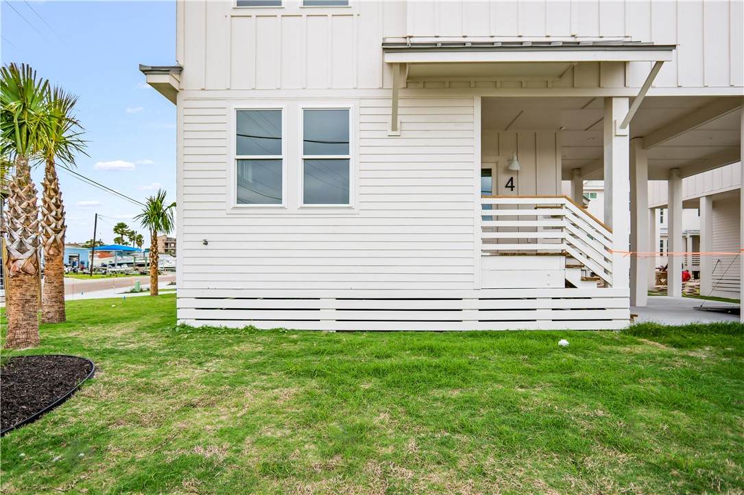 434 Oleander Street - Photo 1
