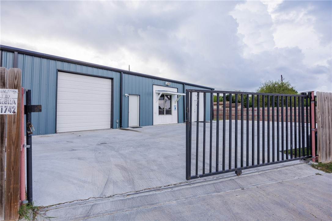 4058 Lou Street - Photo 1