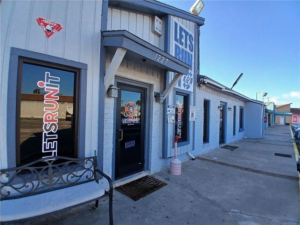 https://bt-photos.global.ssl.fastly.net/corpuschristi/orig_boomver_1_475566-2.jpg