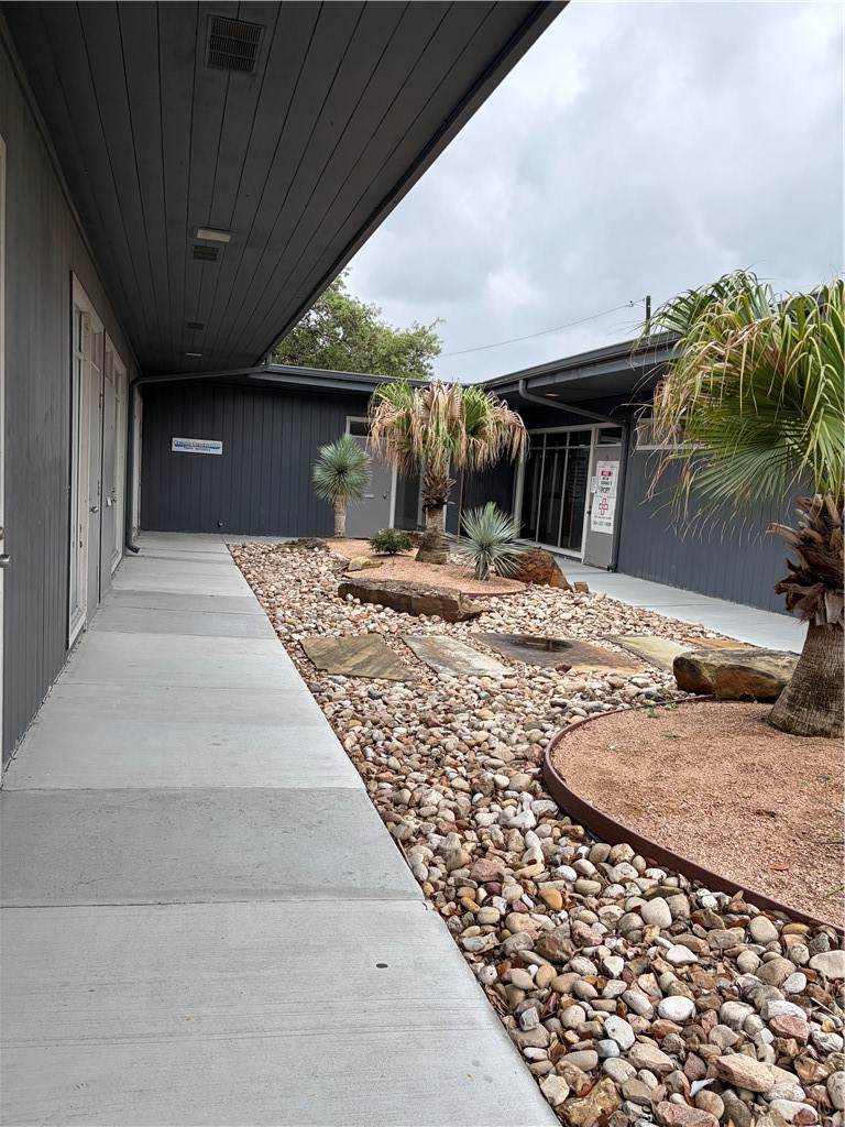2802 Staples Street - Photo 1