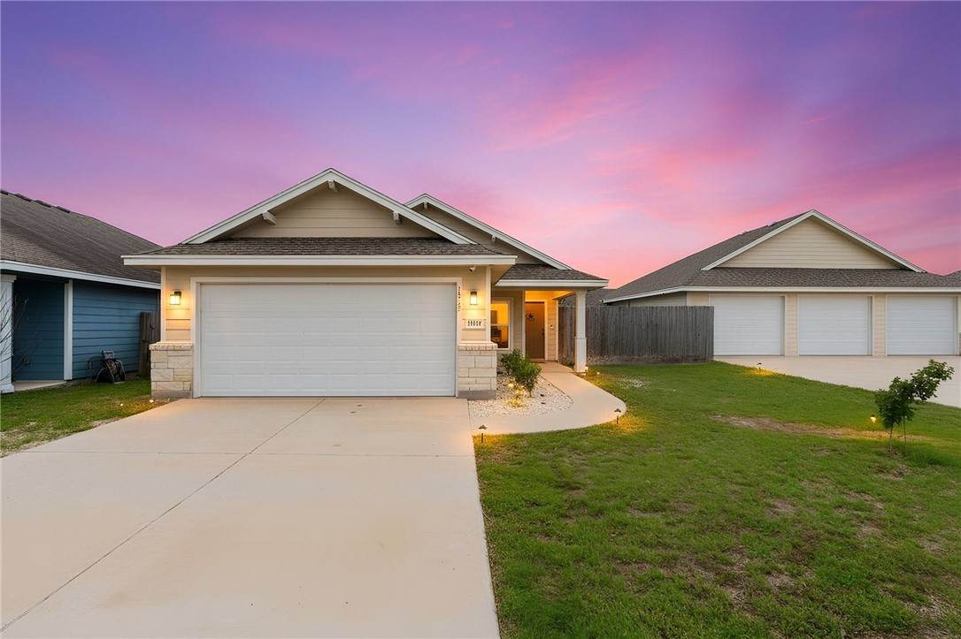 1533 Oak Hill Drive - Photo 1