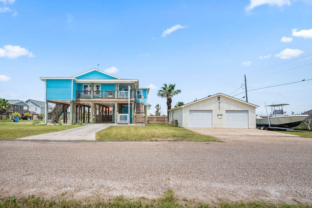 423 7th Street - Photo 1