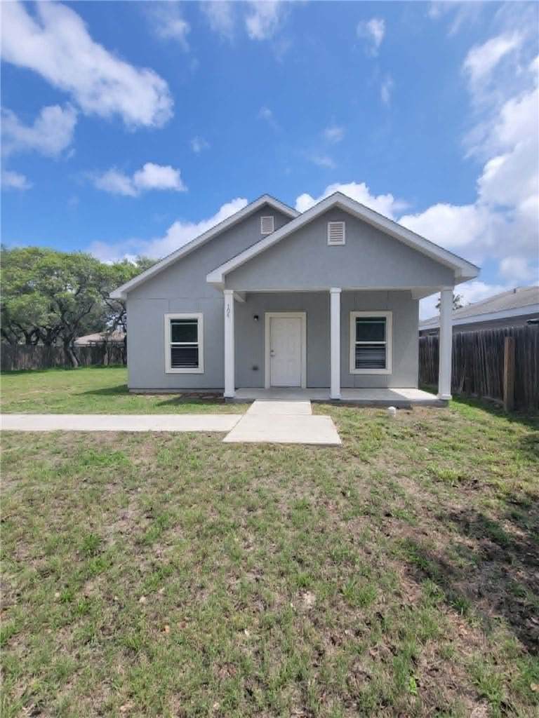 104 Pelican Avenue - Photo 1