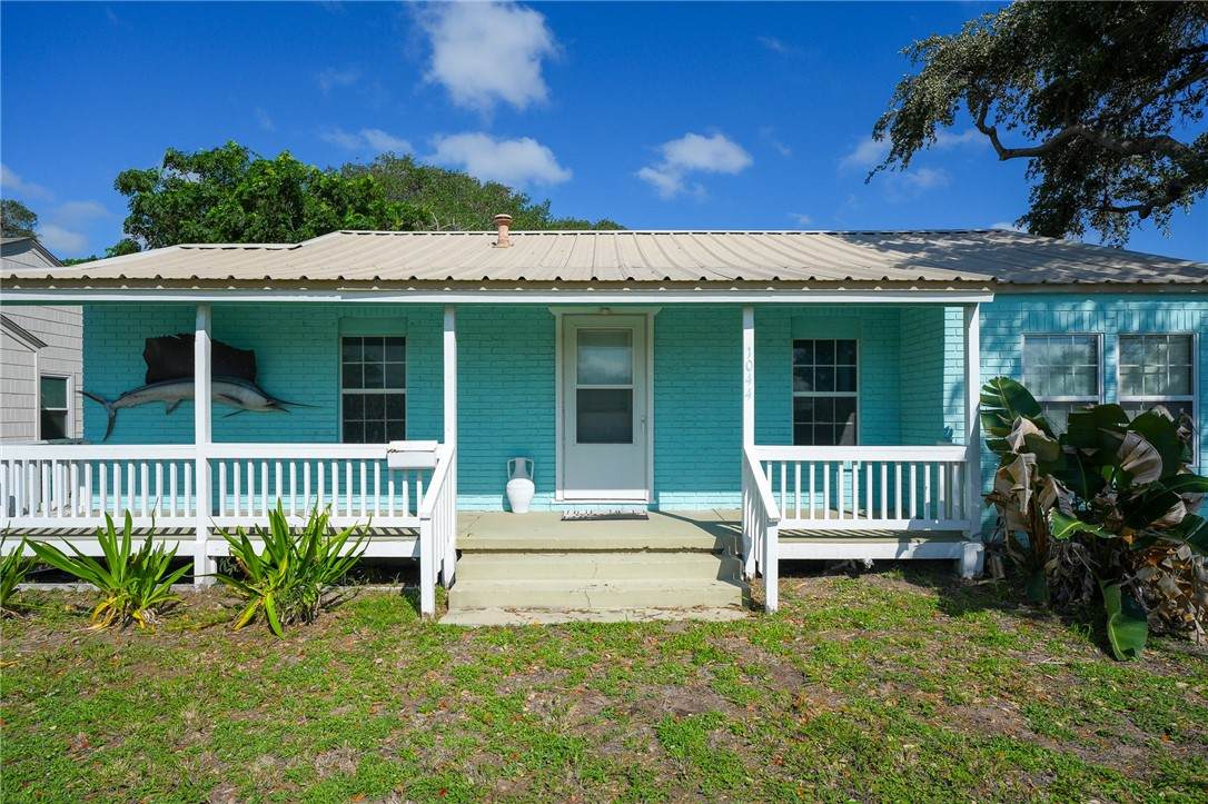 1044 Houston Street - Photo 1