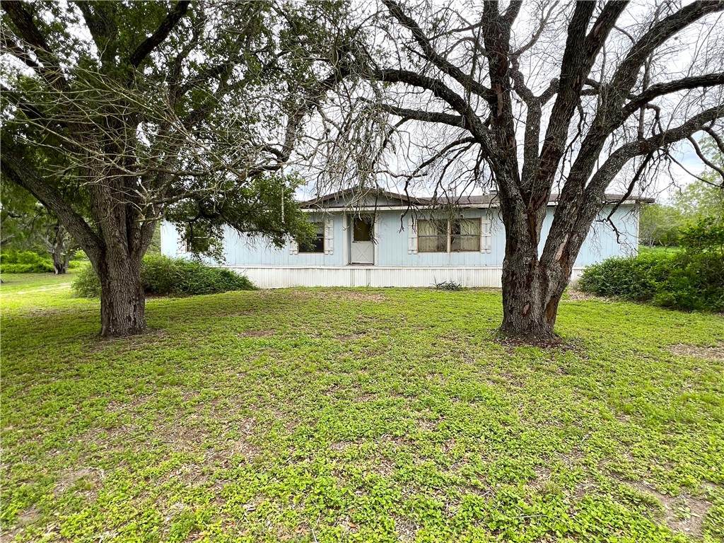 107 Lago Drive - Photo 1