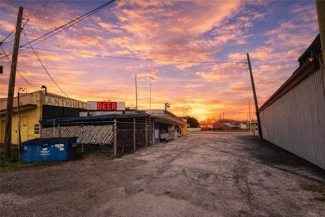 https://bt-photos.global.ssl.fastly.net/corpuschristi/orig_boomver_1_476908-2.jpg