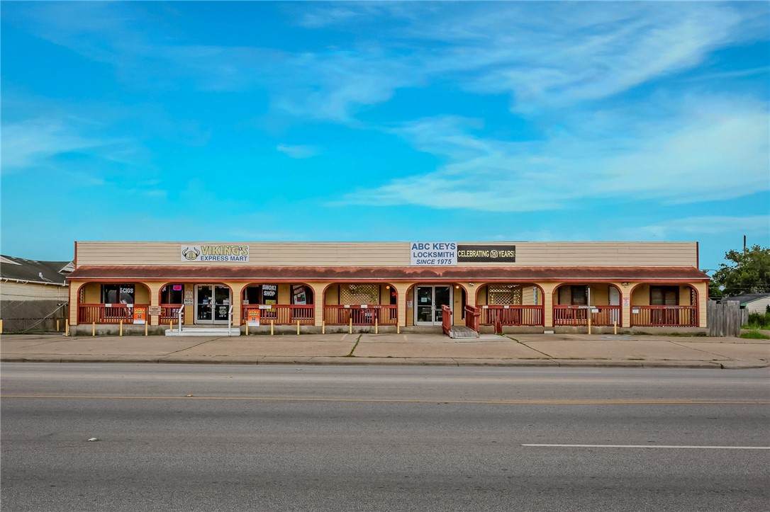 2621 Ayers Street - Photo 1