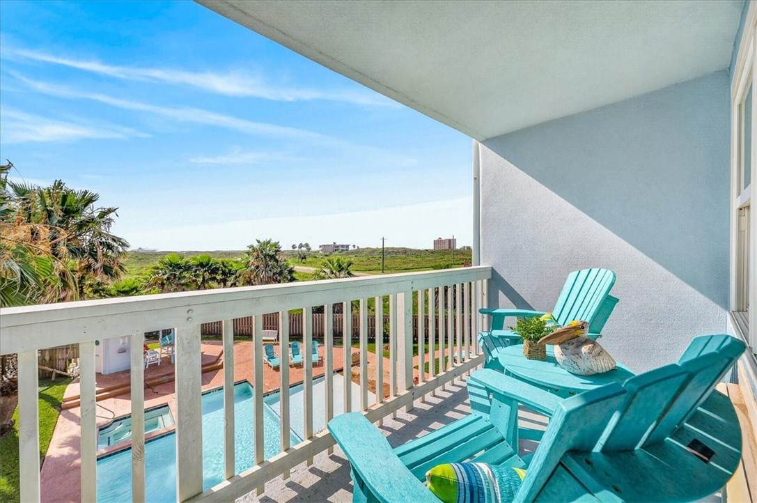 407 Beach Avenue - Photo 1