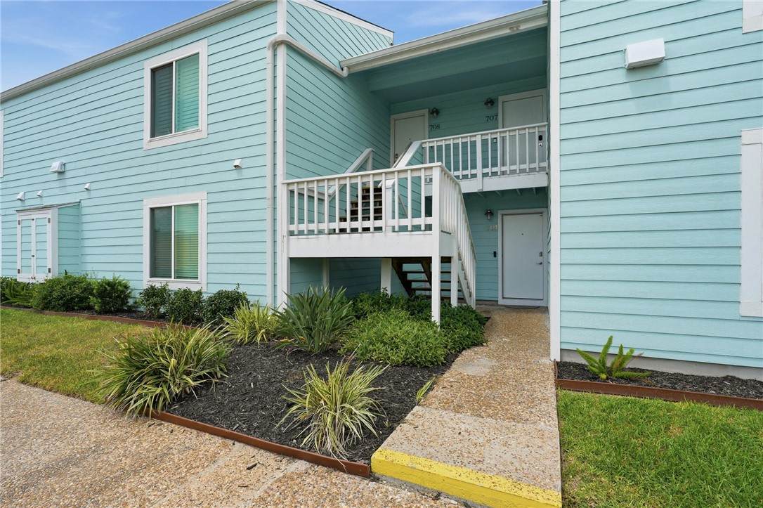 708 Lauderdale Drive - Photo 1