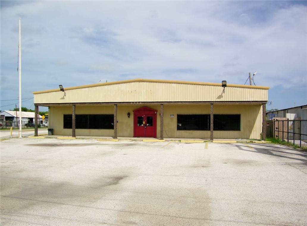 5202 Ayers Street - Photo 1