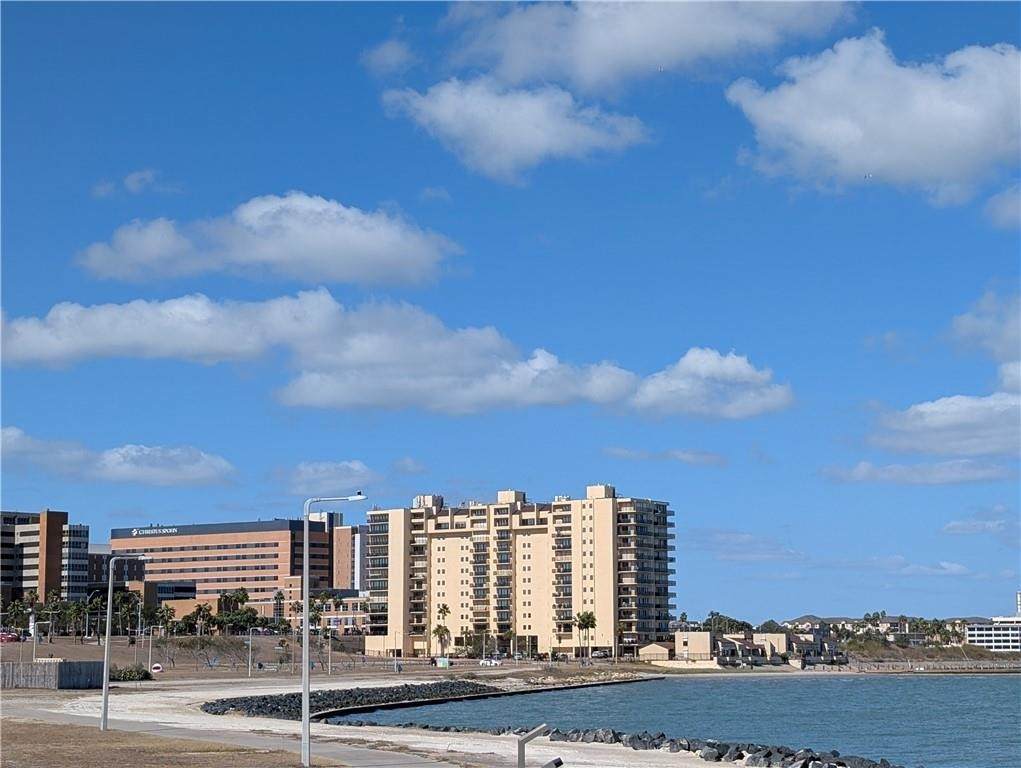 https://bt-photos.global.ssl.fastly.net/corpuschristi/orig_boomver_1_479396-2.jpg