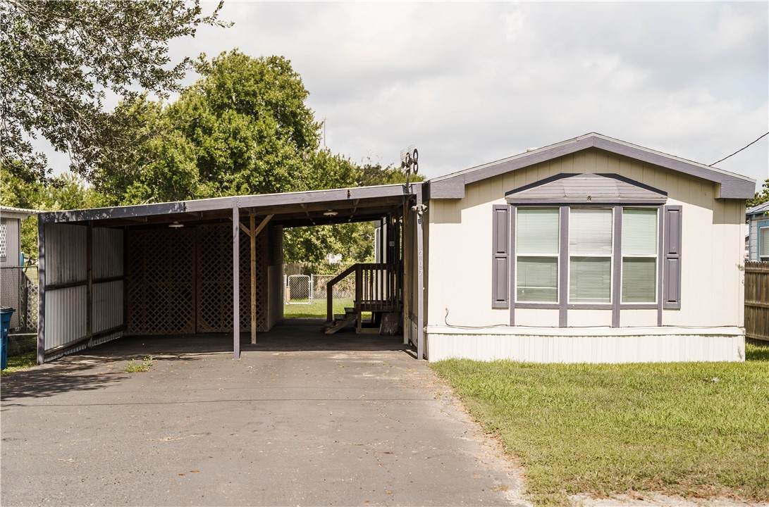 207 Dunbar Street - Photo 1