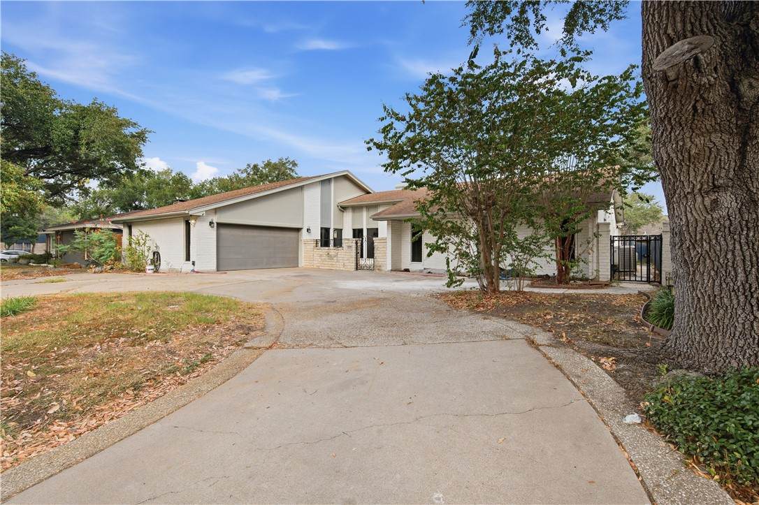 4325 Wood River Drive - Photo 1