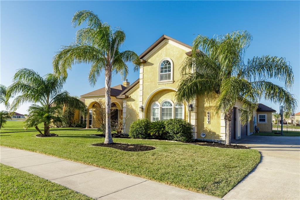 6117 Lago Vista Dr - Photo 1