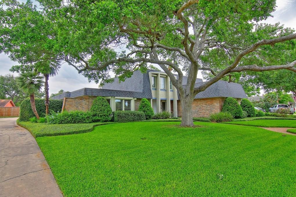 5046 Wooldridge Road - Photo 1