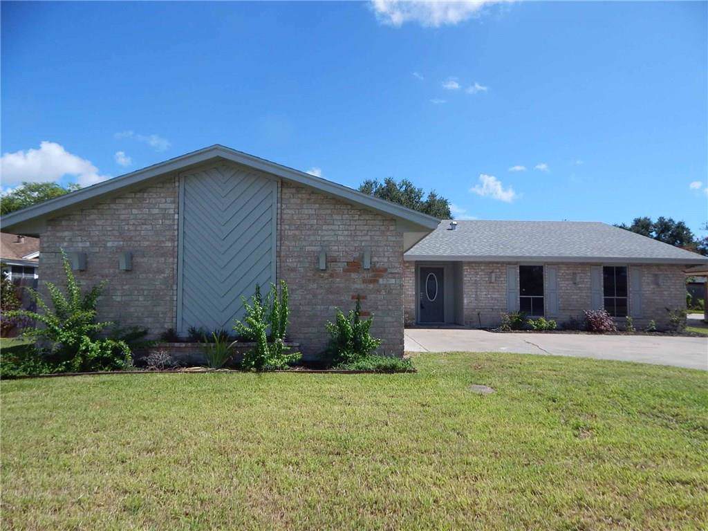 6318 Senators Dr - Photo 1