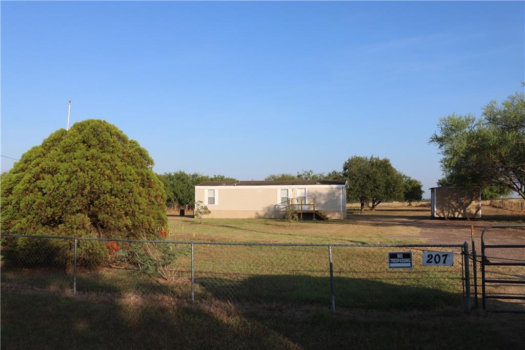 207 County Road 3571 - Photo 1